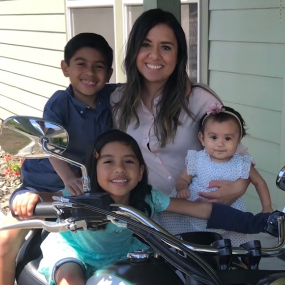 Meet your Posher, Magaly - Picture 3 of 3